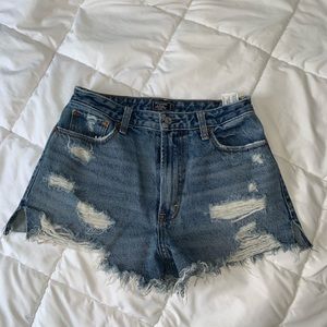 Abercrombie & Fitch high-w shorts | size: 27 / 4r